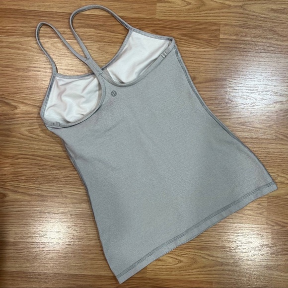 LULULEMON GREY WHITE STRIPE TANK TOP WOMEN SIZE 6 - Picture 4 of 8